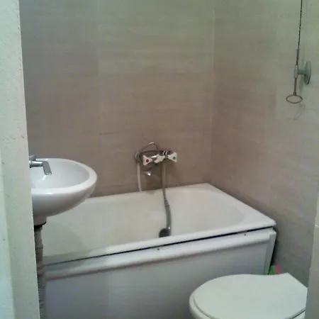River View -Garsoniera Aproape De Stadion Homestay *